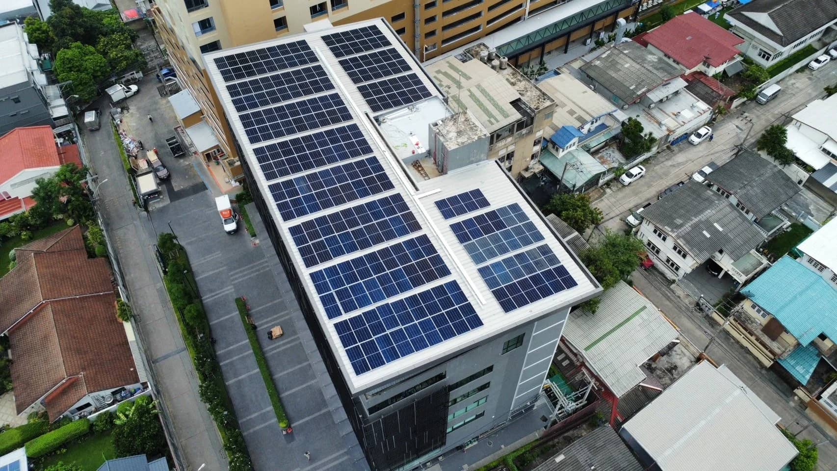 Solar Rooftop SD Building/King/Carport Vejthani Hospital   