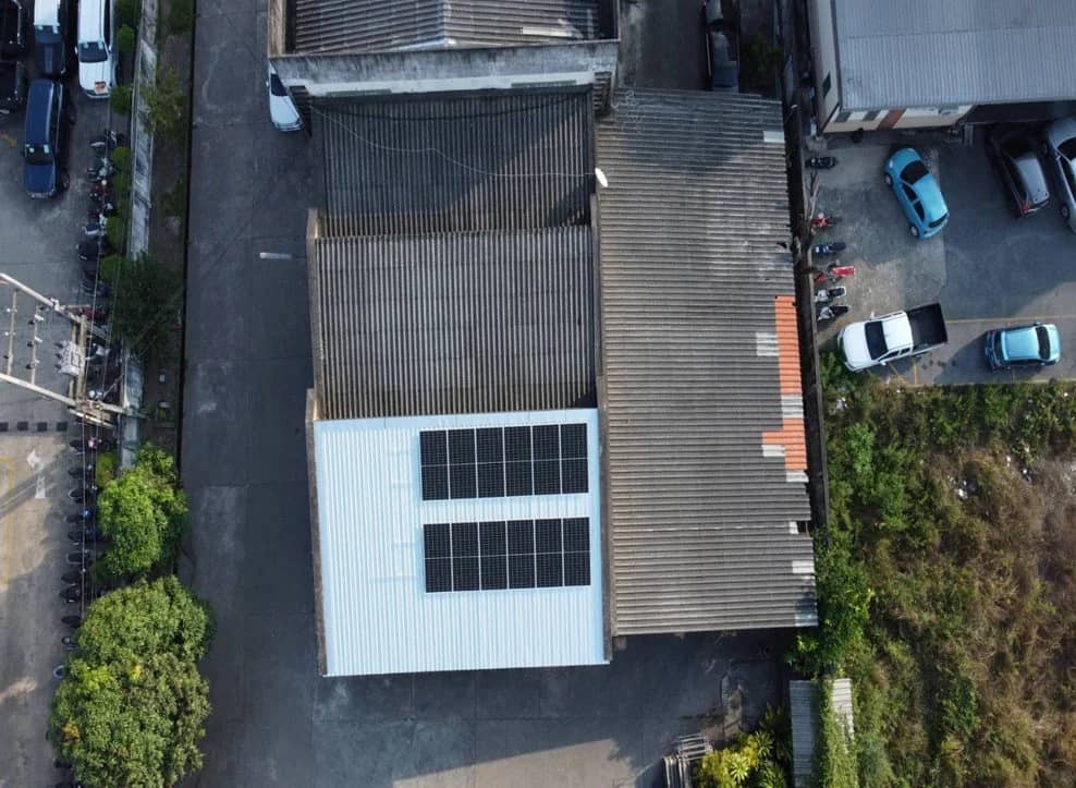 Solar rooftop Seven-J Car Cleaning